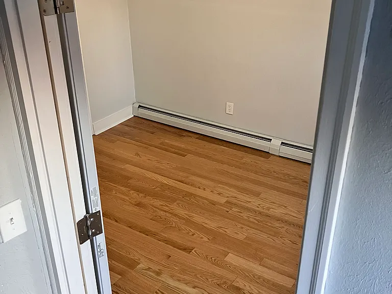 142 W Clifford St #3 — Photo 4