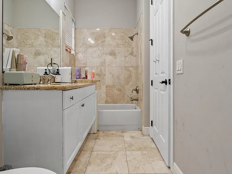 9521 Eden Mnr — Photo 81