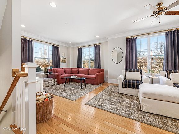 3rd image of 108 S Dee Rd #1