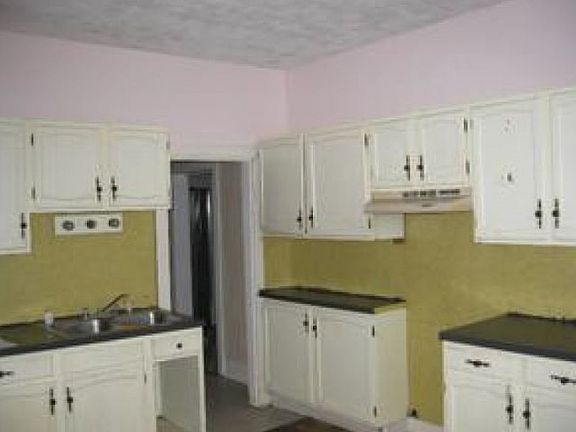 3rd image of 306 Water St