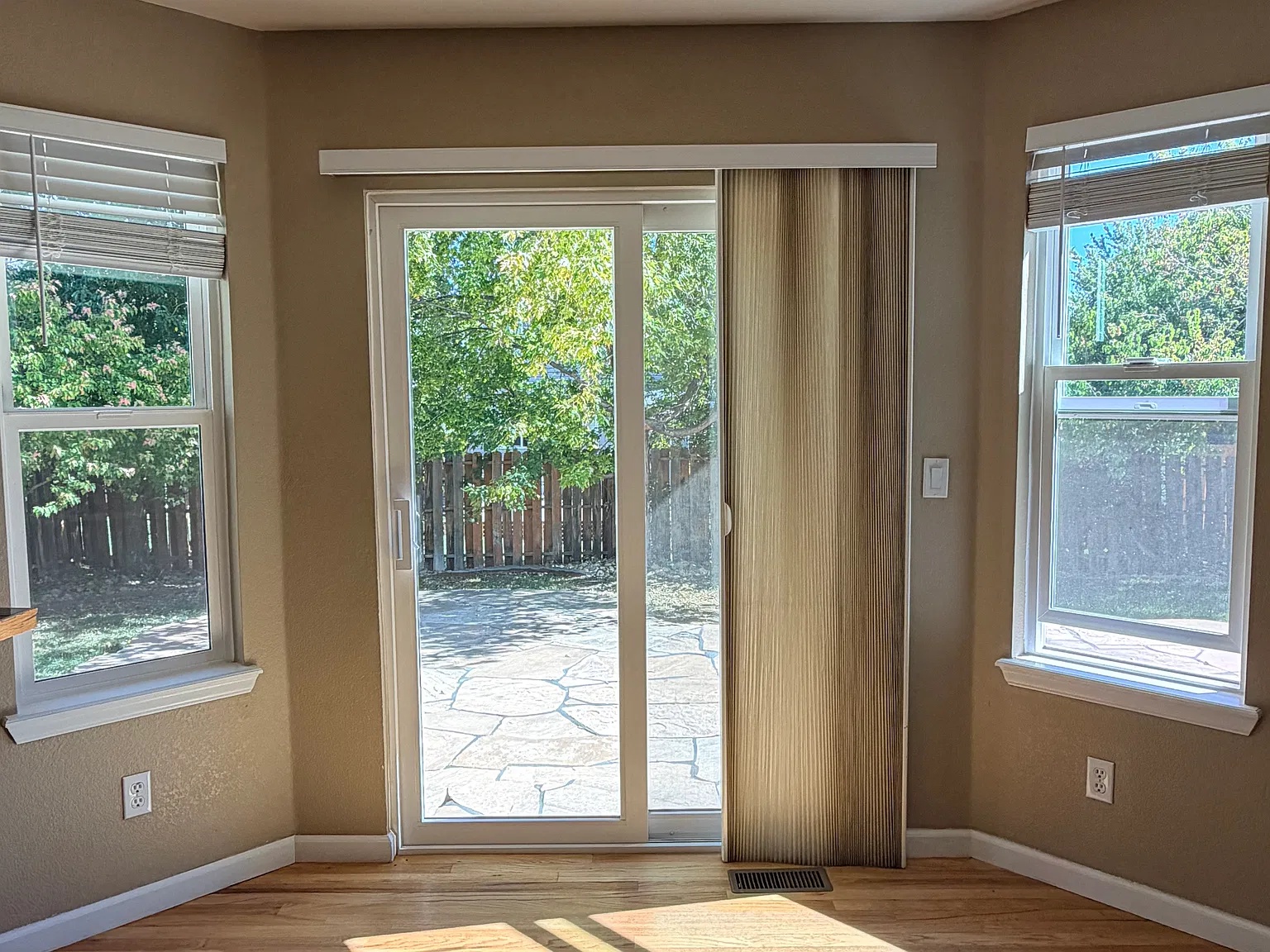 4 bed, 3196 sqft, $4,850 — Photo 4
