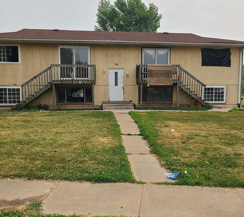 1st image of 625 W 61st St