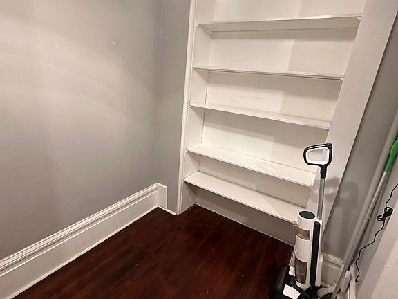 3rd image of 15 W Jones St APT C