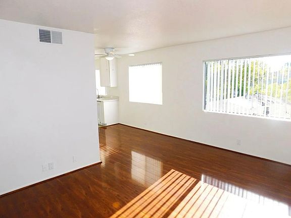 2nd image of 13518 Burbank Blvd #5