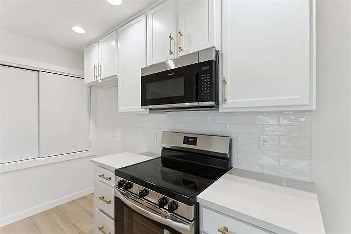 2809 NW 22nd St — Photo 16