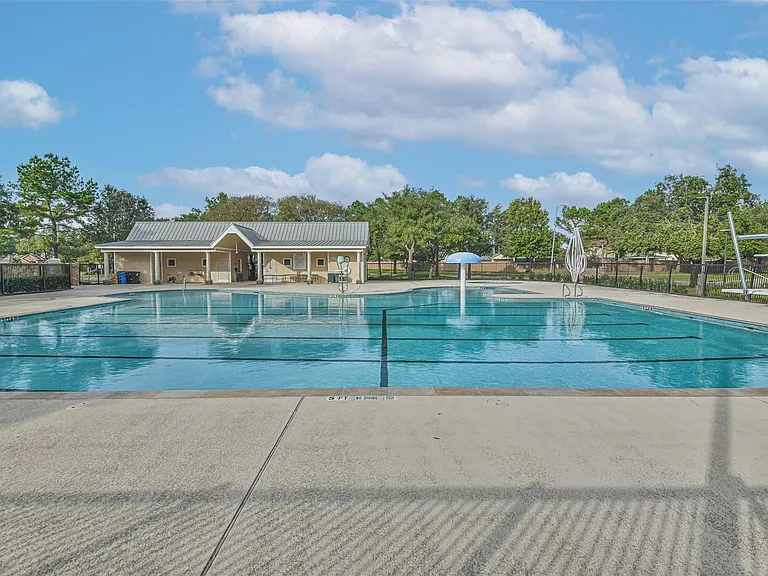 7718 Shavano Ln — Photo 32