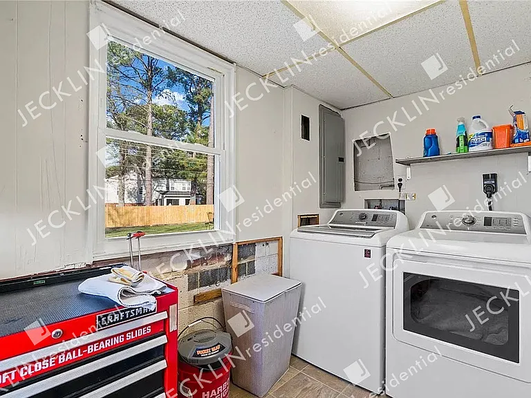 8406 Freestone Ave — Photo 18