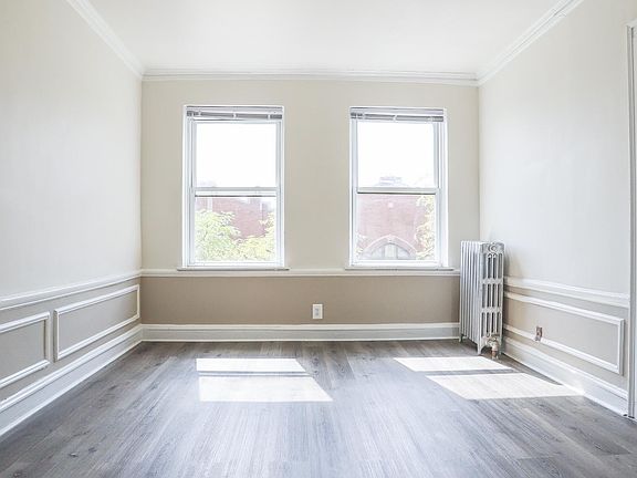 2nd image of 5301 N Ashland Ave APT 210