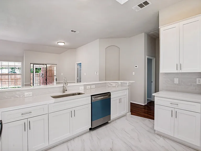 3548 Misty Meadow Dr — Photo 6