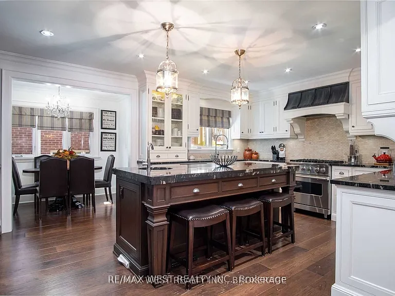 393 Maple Leaf Dr — Photo 4