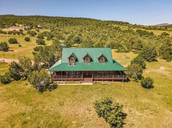 3425 Vaughn View Dr, Pueblo, CO 81005