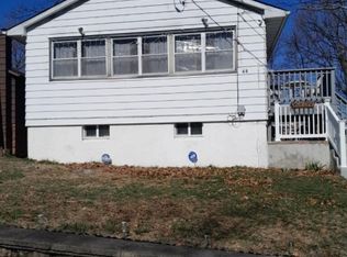 44 Rollins Trl, Hopatcong, NJ 07843