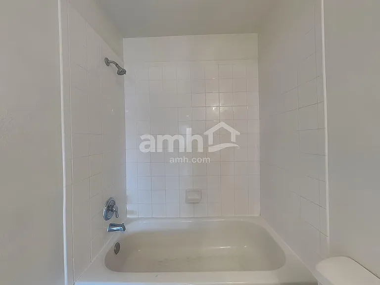 1052 Shadow Glenn Dr — Photo 19