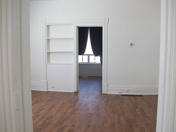 5th image of 162 Aylmer St N #D