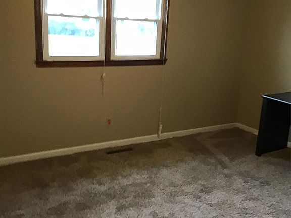 2nd image of 1724 Oak St