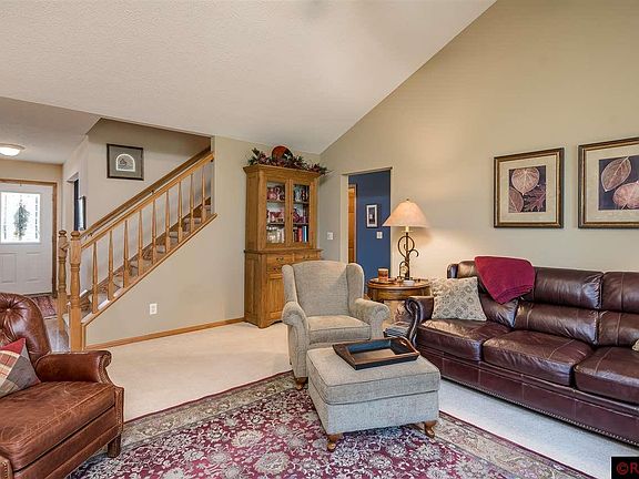 4th image of 1880 Knollwood Dr