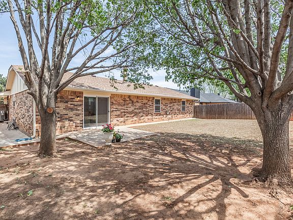 5th image of 2704 Greenfield Dr