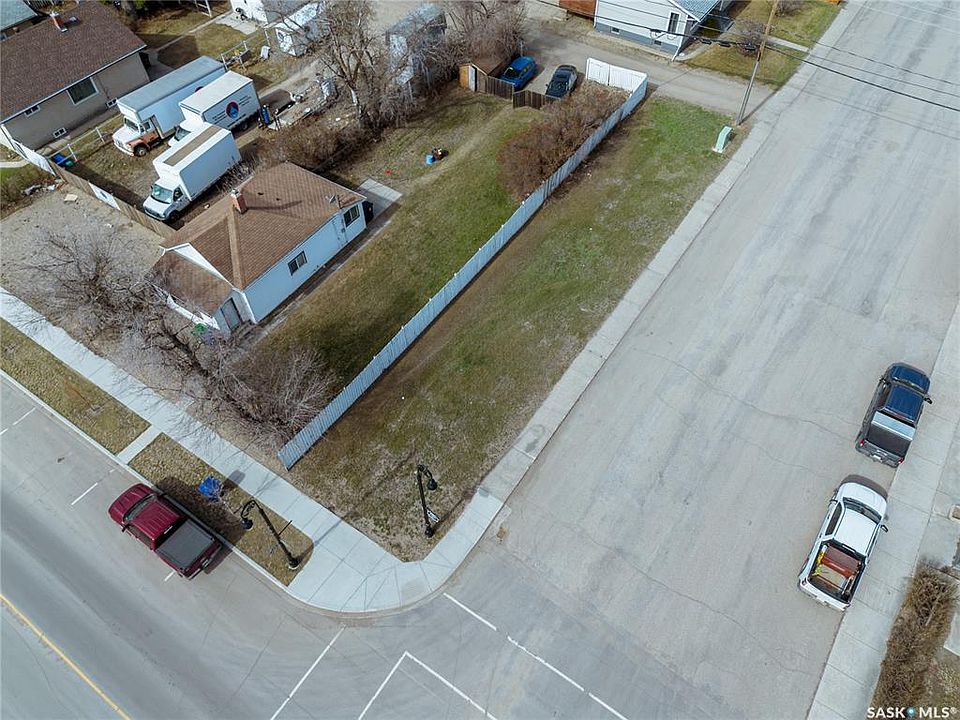 1st image of 421 MAIN STREET