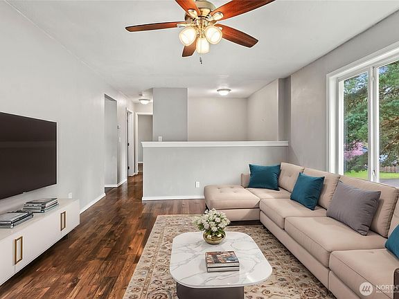 3rd image of 137 Rollingwood Drive