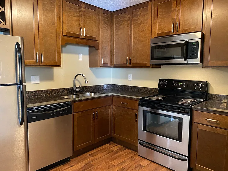 Shannon Glen Townhomes — Photo 13