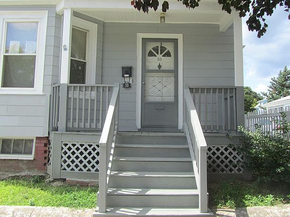 2nd image of 30 Kirtland St