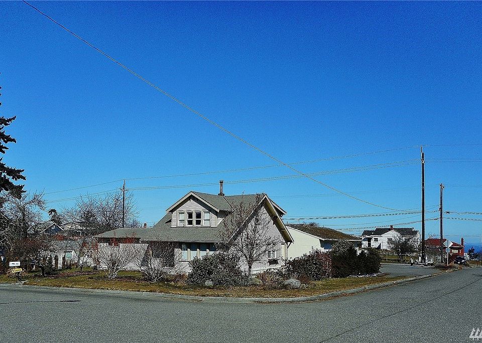1st image of 1103 W 6th St