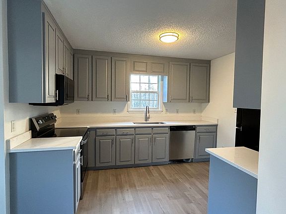 5th image of 504 Quest Ridge Dr