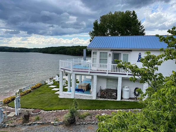 214 Grand View Dr, New London, NC 28127