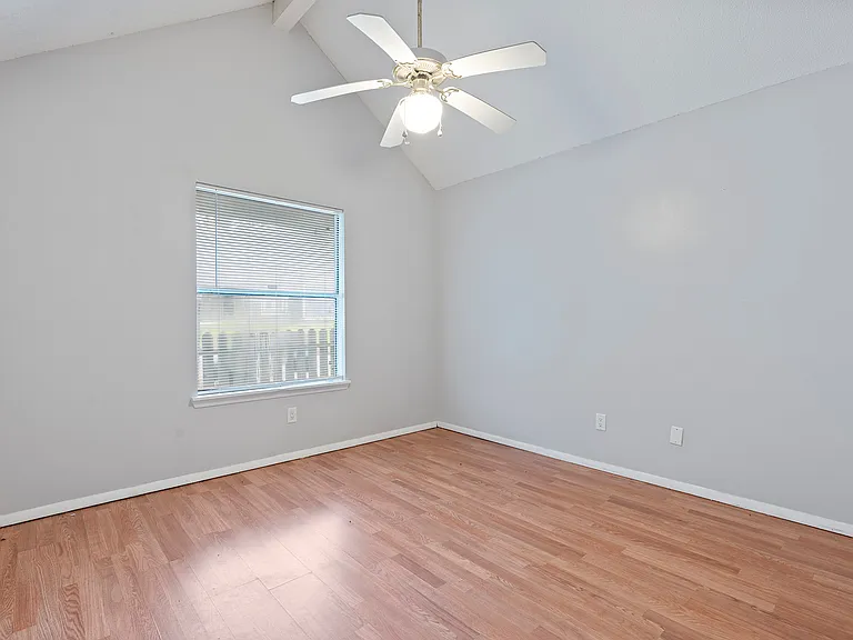 120 Briargate Ln — Photo 8