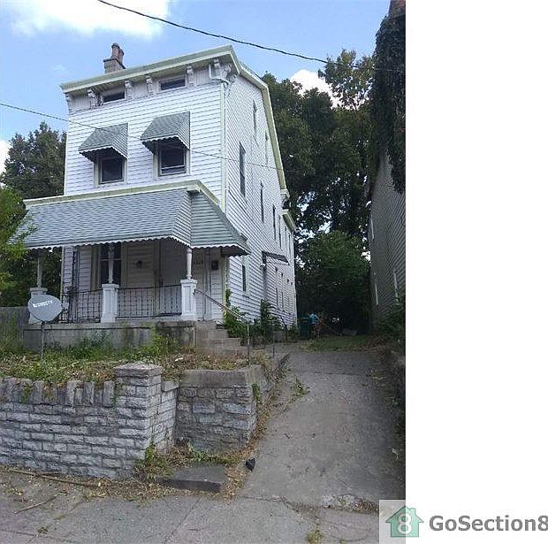1st image of 3828 Llewellyn Ave