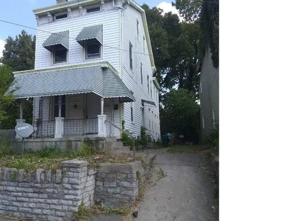 3828 Llewellyn Ave, Cincinnati, OH 45223