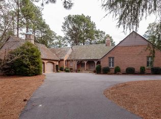 75 Quail Hollow Dr, Pinehurst, NC 28374