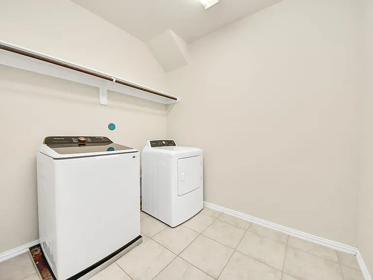 1437 Northwood Springs Dr — Photo 29