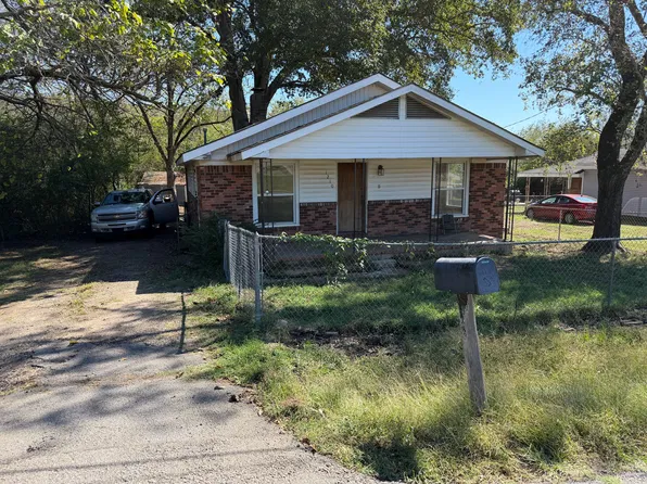 1210 N 2nd St, Ozark, AR 72949