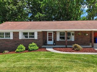 680 McDaniel Dr, Christiansburg, VA 24073