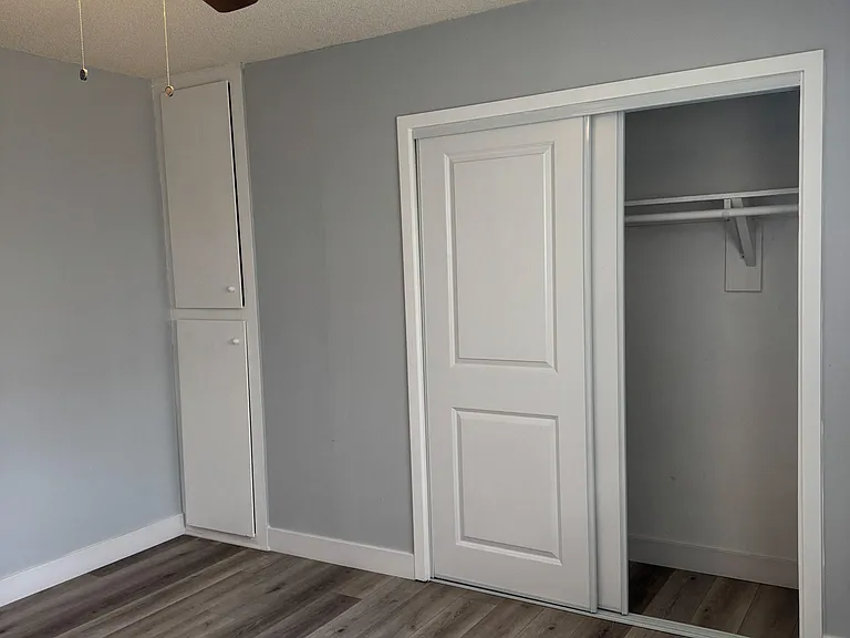 8633 Orchard Ave — Photo 3