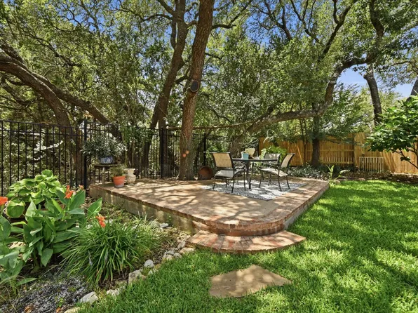 352 Wild Rose Dr, Austin, TX 78737