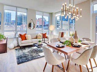 734 N Hudson Ave #2502, Chicago, IL 60654