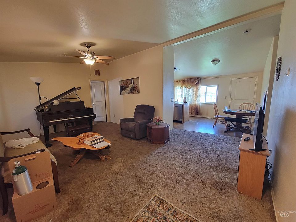 2nd image of 4002 Denton St