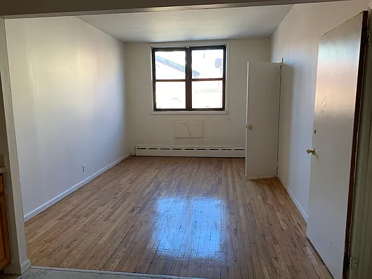 Rented by Limestone Realty Bklyn, LLC | media 22