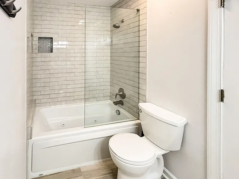 7500 Roswell Rd #11 — Photo 25
