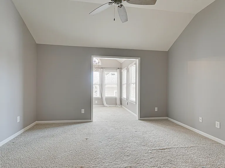88 Pearl St — Photo 15