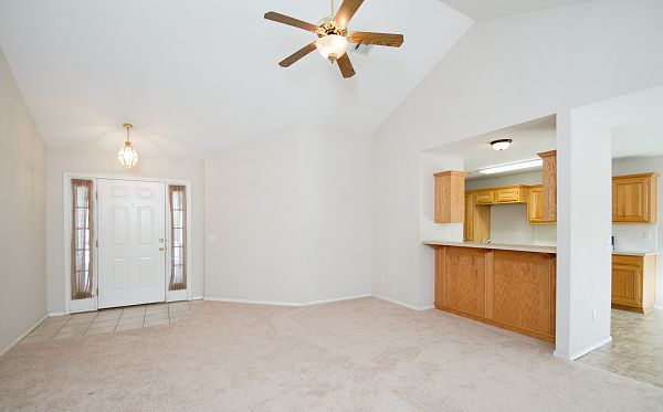 1st image of 4 Reighton Dr