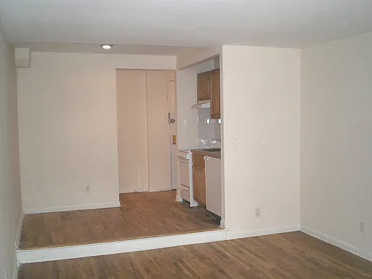 Rented by City Connections Realty | media 27