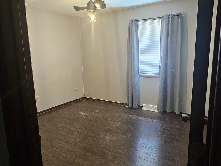 542 Breezy Point Dr — Photo 11