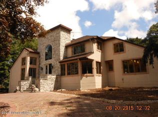 296 Pleasant Valley Rd, Morganville, NJ 07751