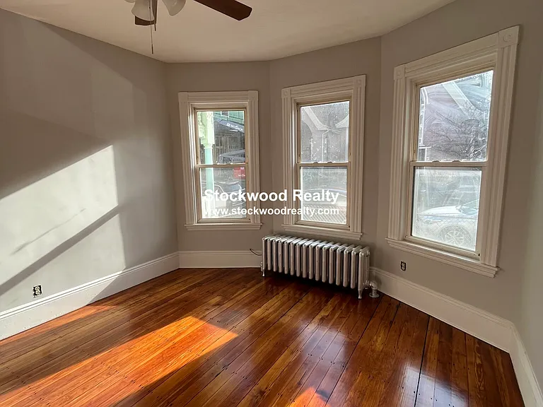 274 E Cottage St #1 — Photo 24