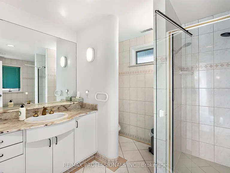 89 Valecrest Dr — Photo 20