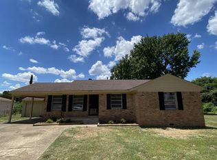 1489 Saint Charles Cv, Memphis, TN 38127