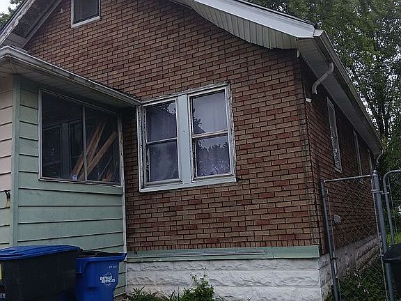 4th image of 629 E Margaret St